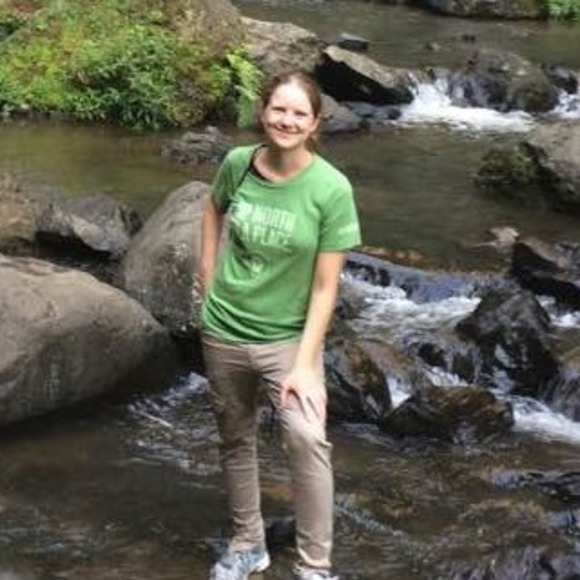 Meet your Posher, Simone - Picture 1 of 1